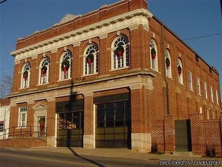 The Firehouse Inn Rutherfordton Buitenkant foto