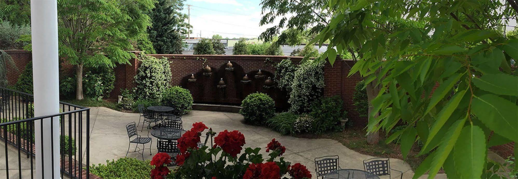 The Firehouse Inn Rutherfordton Buitenkant foto